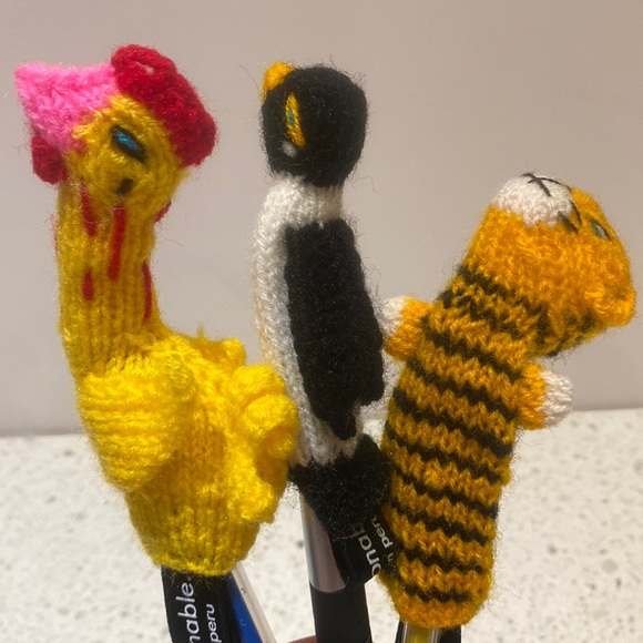 Set of 9 Knitted Animal Finger Puppets - Picture 2 of 4
